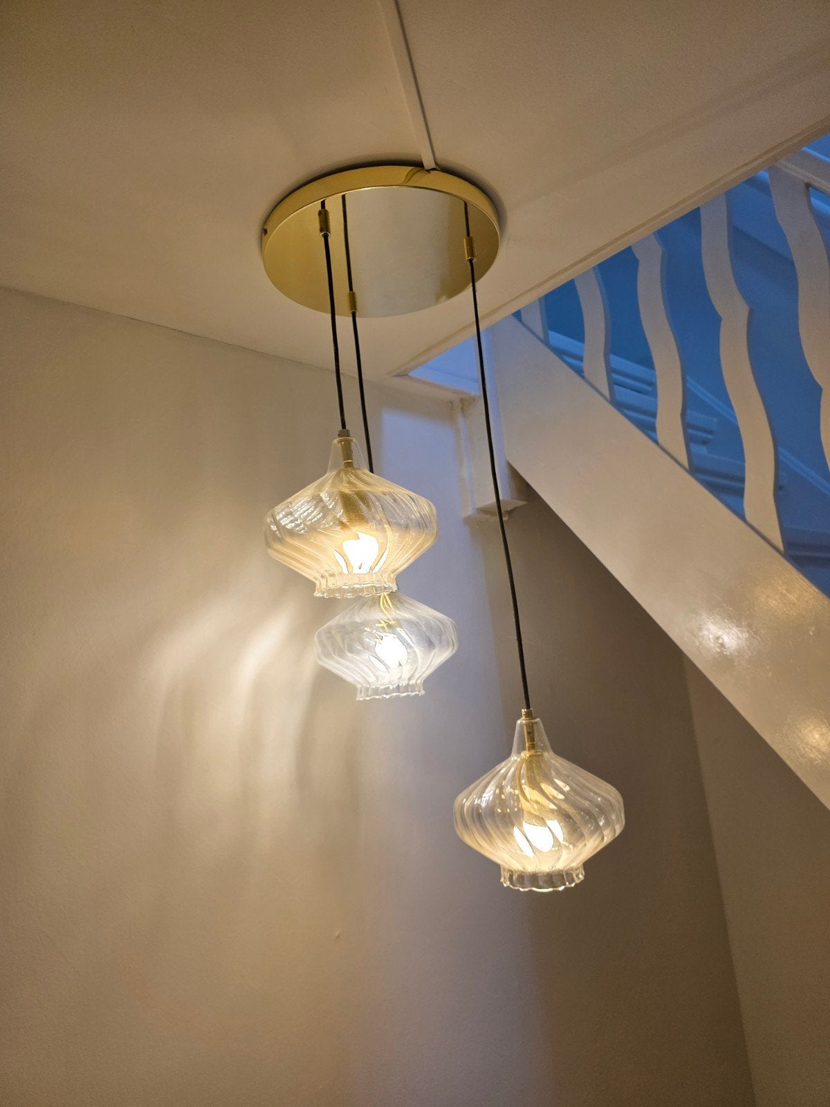 Hanglamp met 3 glazen kappen - Zo goed als nieuw, Ophalen, Modern, Luxe, Elegant, E14 (klein), Zo goed als nieuw