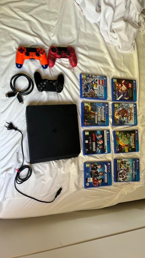 PlayStation 4 Slim 1TB met 3 controllers en 8 games, Gebruikt, Ophalen of Verzenden, 1 TB, Met 3 controllers of meer