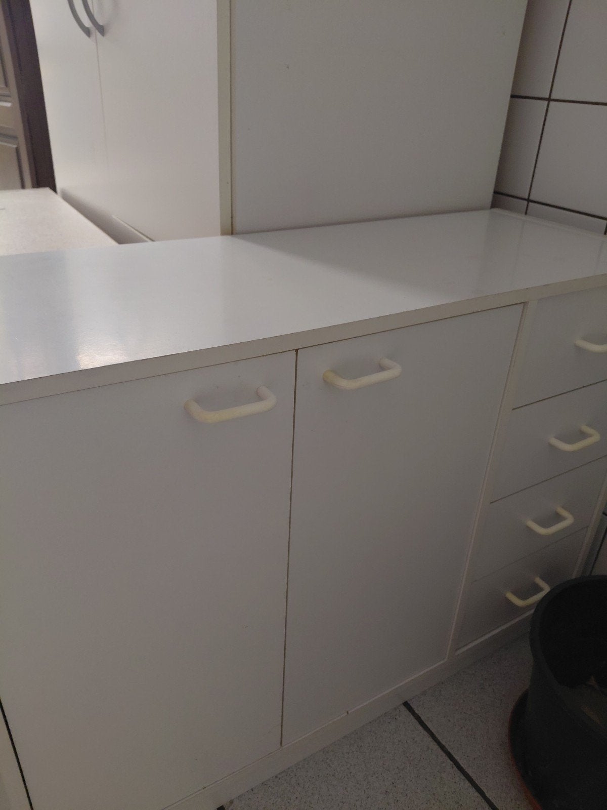 Witte kasten, 3 of 4 laden, Ophalen, Gebruikt