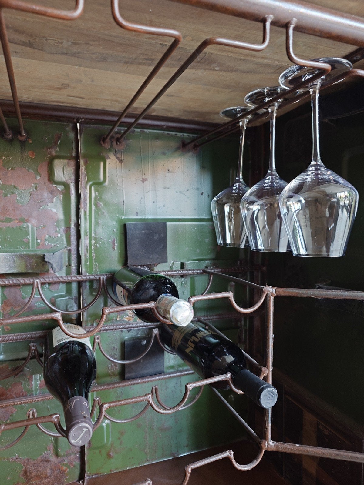 Industriële bar/kast met groene/bruine metalen afwerking, Huis en Inrichting, Barren, Ophalen, Nieuw