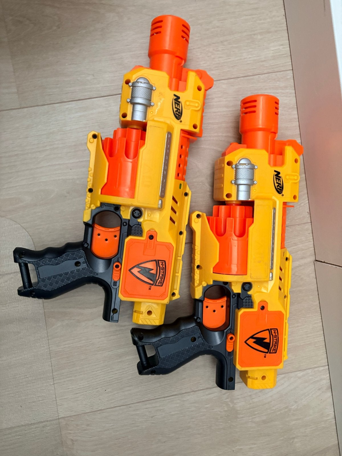 Nerf N-Strike Elite Blasters (2 stuks), Ophalen, Gebruikt, Jongen of Meisje