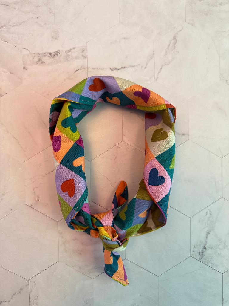 Kindersjaal hartjes handgemaakt, Kinderen en Baby's, Kinderkleding | Mutsen, Sjaals en Handschoenen, Nieuw, Ophalen of Verzenden