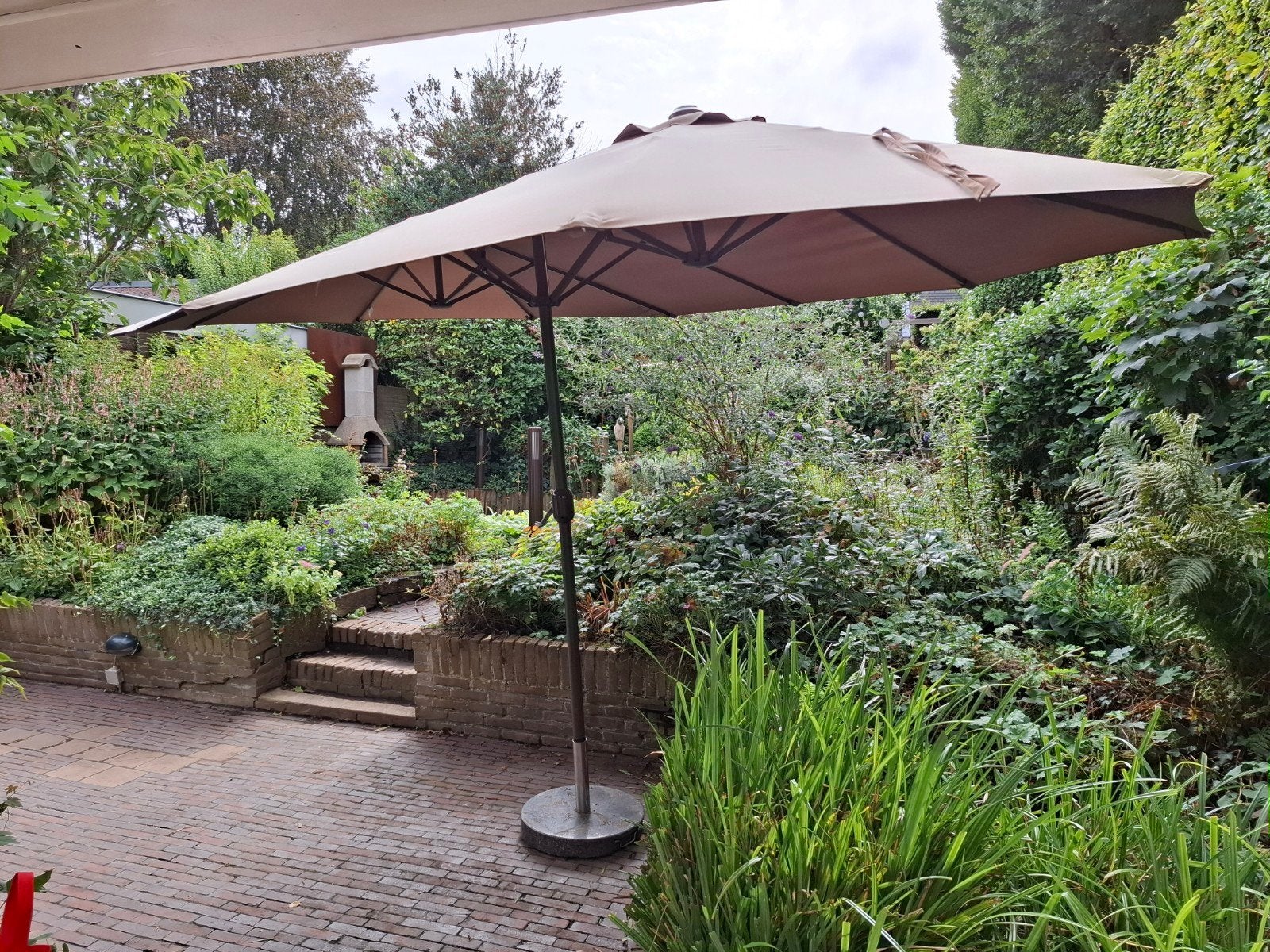 Grote dubbele zweefparasol met hoes en voet, Ophalen, Gebruikt, Meer dan 4 meter, Zweefparasol