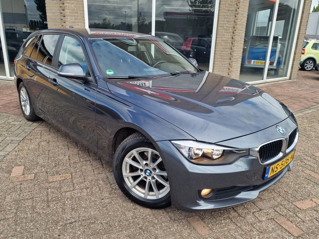 BMW 3-serie Touring 318d High Executive - Navi - Clima - Cru, Auto's, Zwart, Automatische klimaatregeling, 3-Serie, Te koop