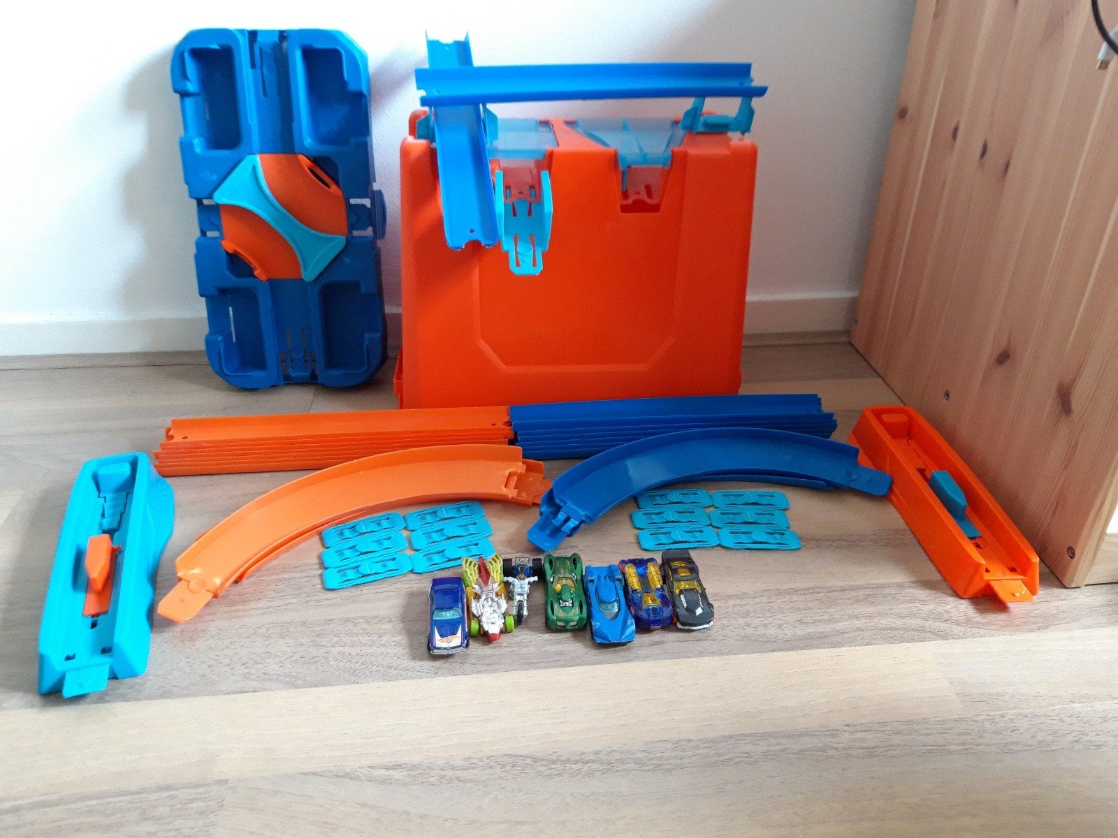 Hot Wheels track Builder, Kinderen en Baby's, Speelgoed | Racebanen, Racebaan, Zelf te bouwen, Opwindmechanisme, Ophalen of Verzenden