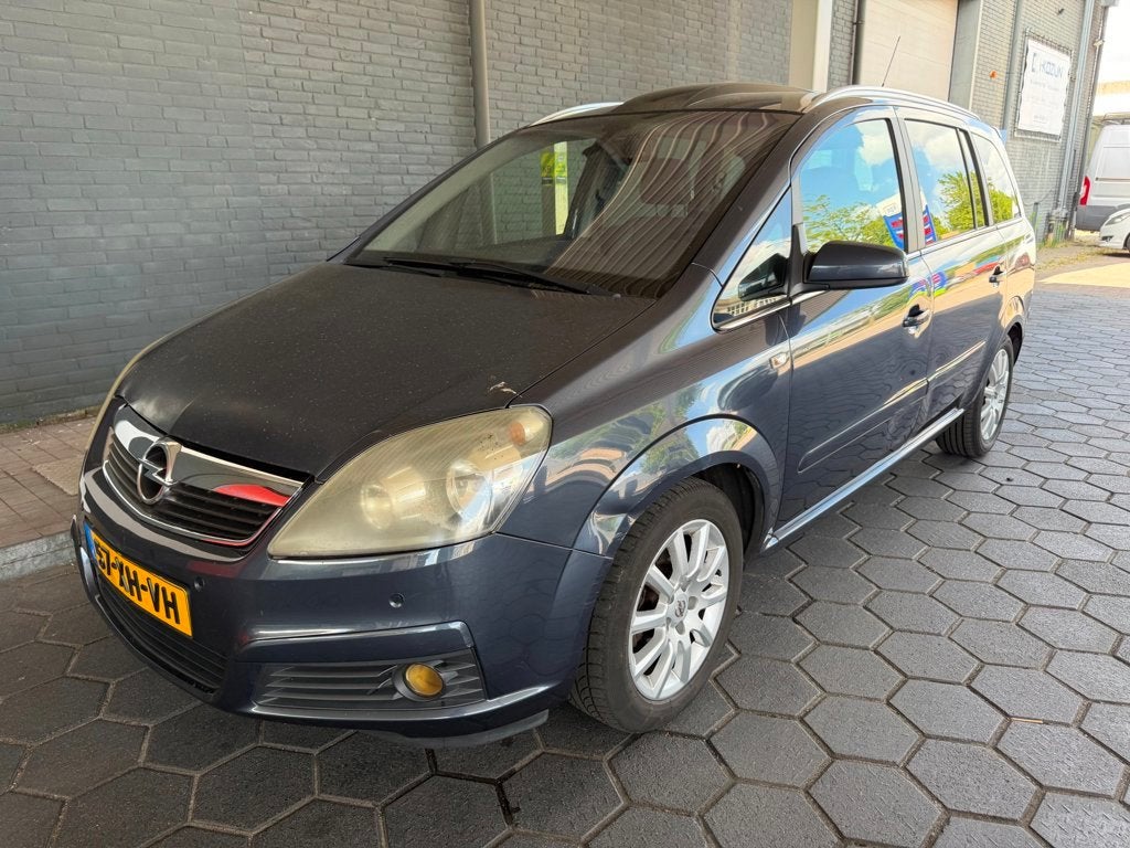 Opel Zafira 2.2 Executive 7P HANDEL/EXPORT, Auto's, Opel, Gebruikt, 4 cilinders, 150 pk, 7 stoelen