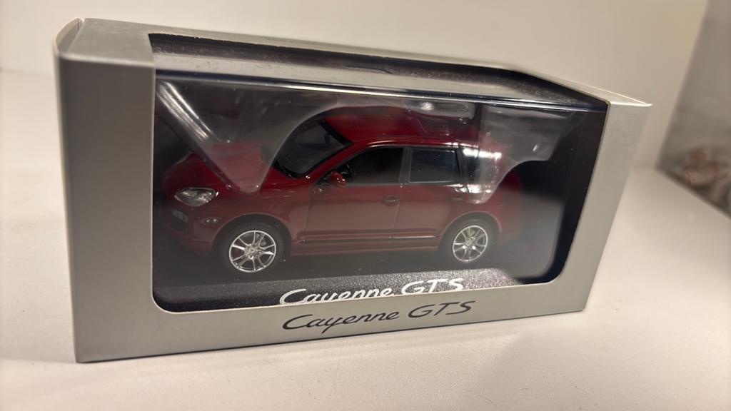 Porsche cayenne gts minichamps 1.43, Auto, Ophalen of Verzenden, MiniChamps, A