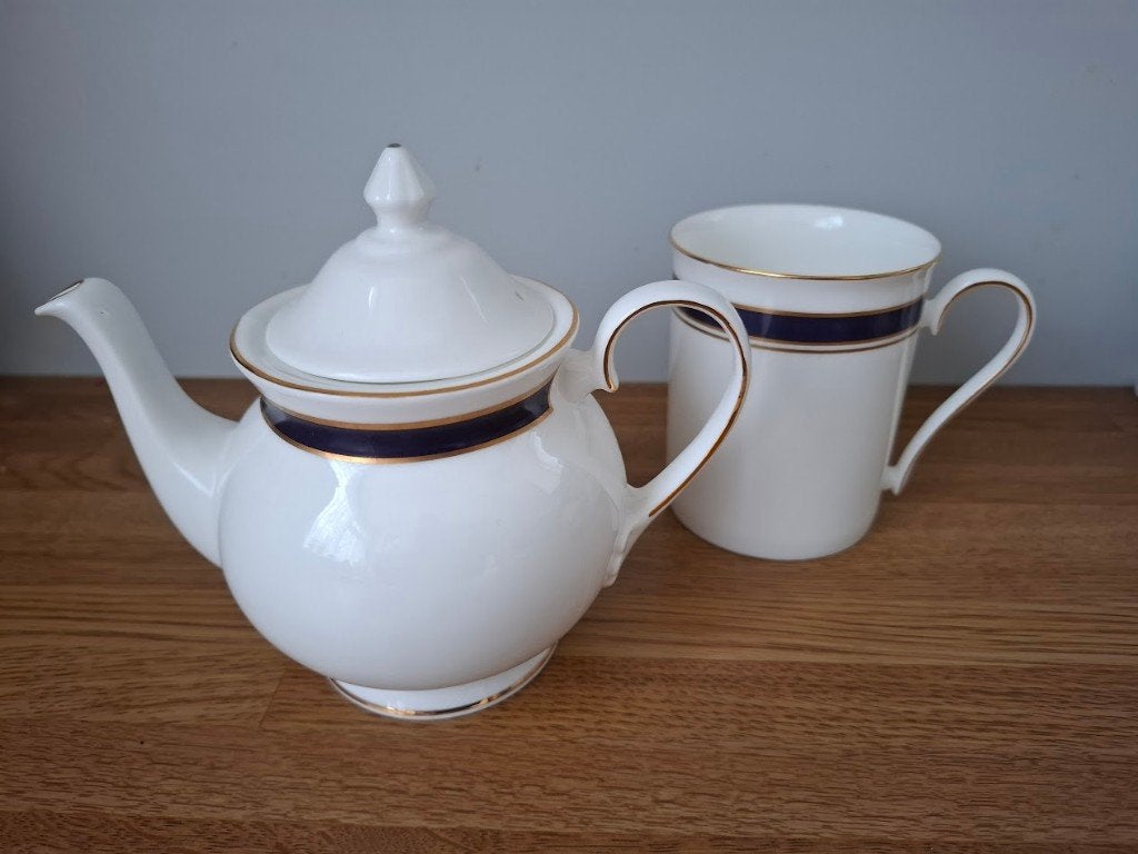 THEEPOT & BEKER (Warwick Blue) Duchess/RoyalGrafton, Overige merken, Ophalen of Verzenden, Zo goed als nieuw, Porselein