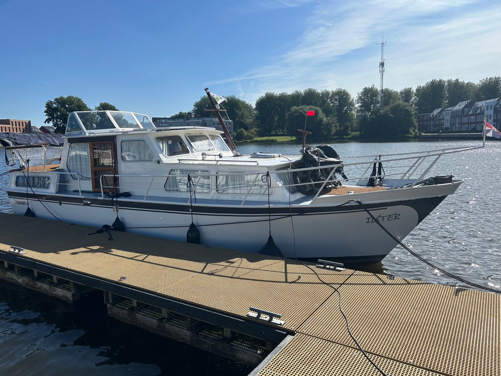 Werfgebouwde motorboot, jacht. Proficiat kruiser 9.75 AK, Kruiser, Ophalen, Diesel, Boegschroef