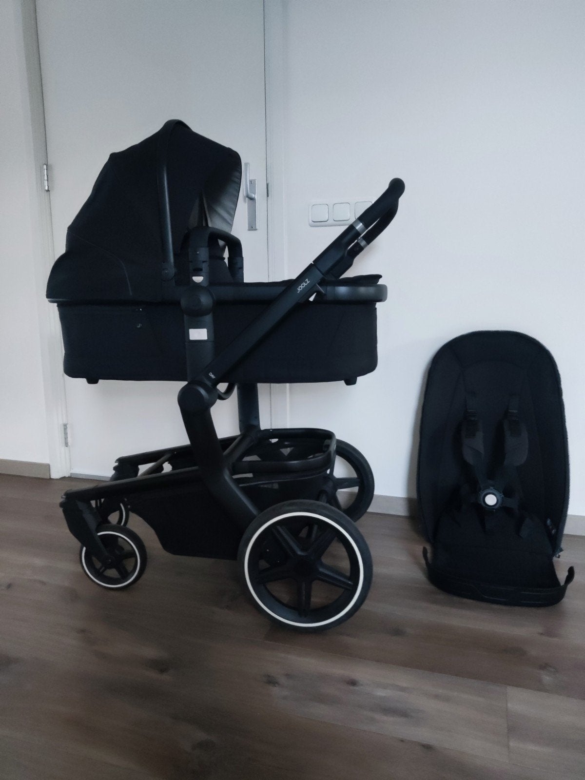Zeer nette JOOLZ Day+ Kinderwagen!, Zo goed als nieuw, Combiwagen, Met autostoeltje, Ophalen