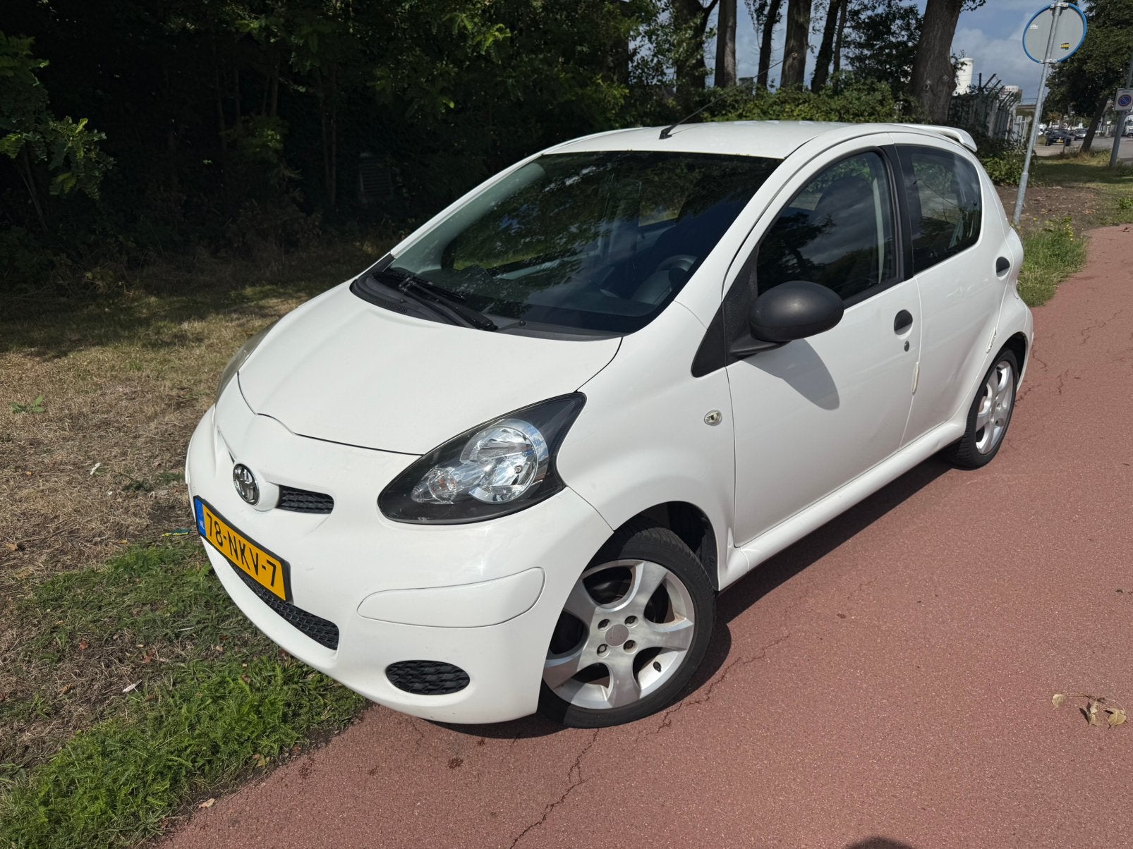 Toyota Aygo 1.0 12V Vvt-i 5DRS 2010 Wit