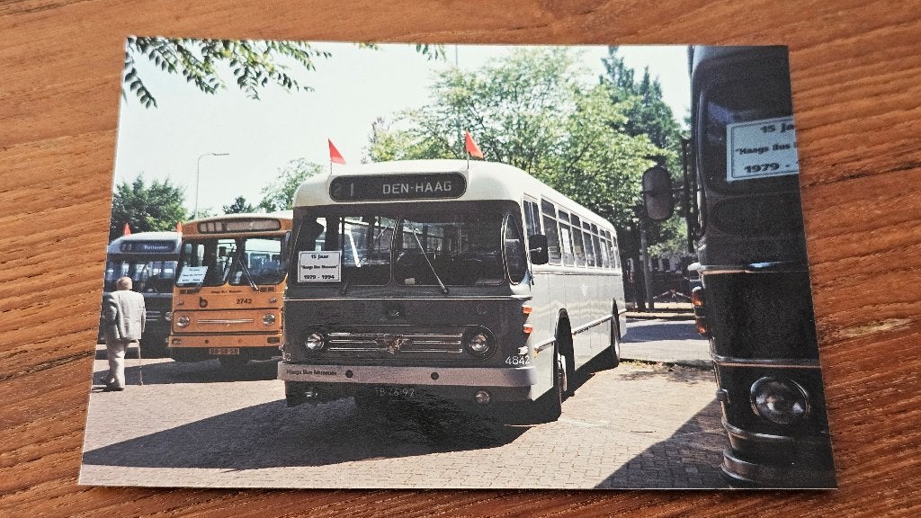 Foto BUS NZH Haarlem 4842, Verzamelen, Verzenden, Gebruikt, Bus of Metro, Overige typen