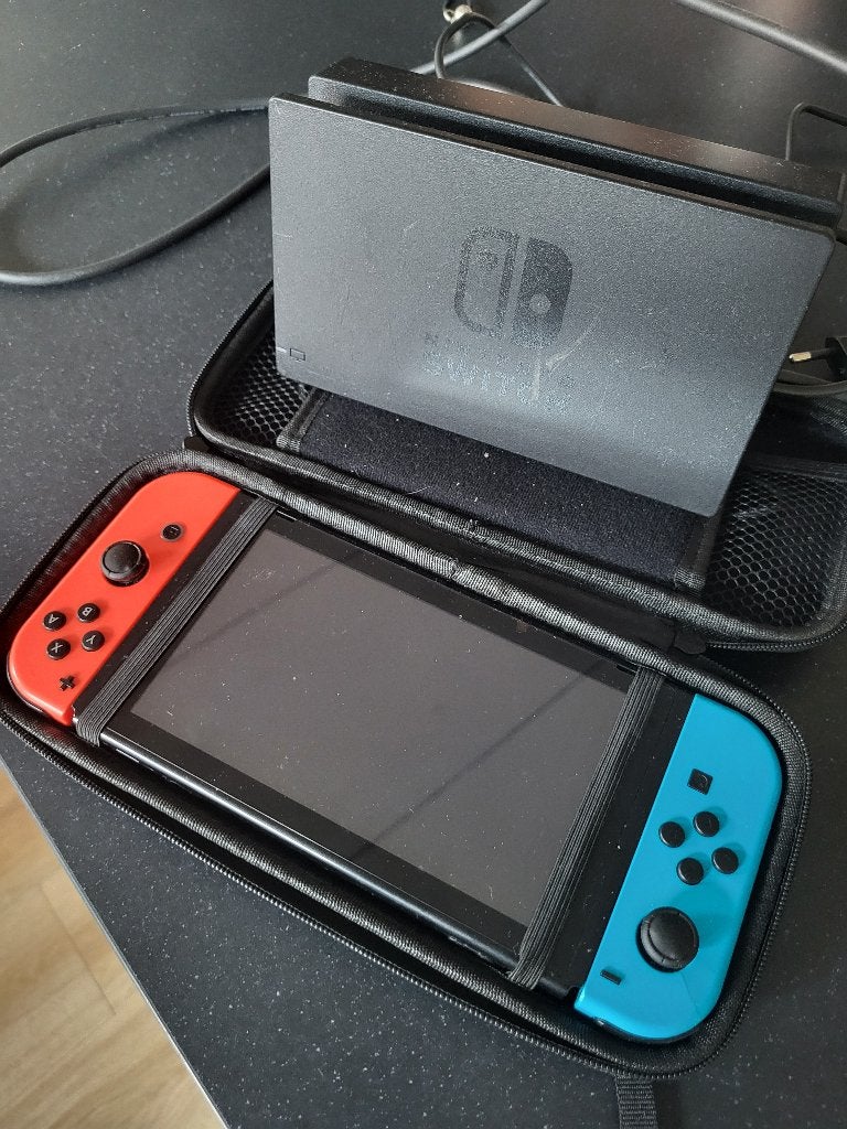 Nintendo Switch met hoes, Ophalen, Gebruikt, Met 2 controllers, Switch Original