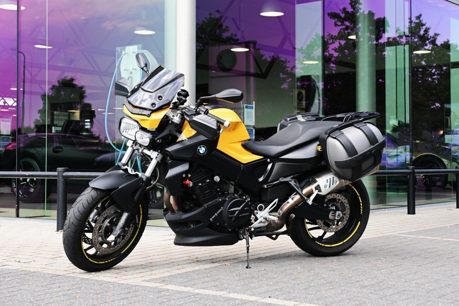 BMW F800R (2011) | 32.681 km | BMW kofferset | DWA-6 alarm, Motoren, Motoren | BMW, Handvatverwarming, 2 cilinders, Gebruikt, Particulier