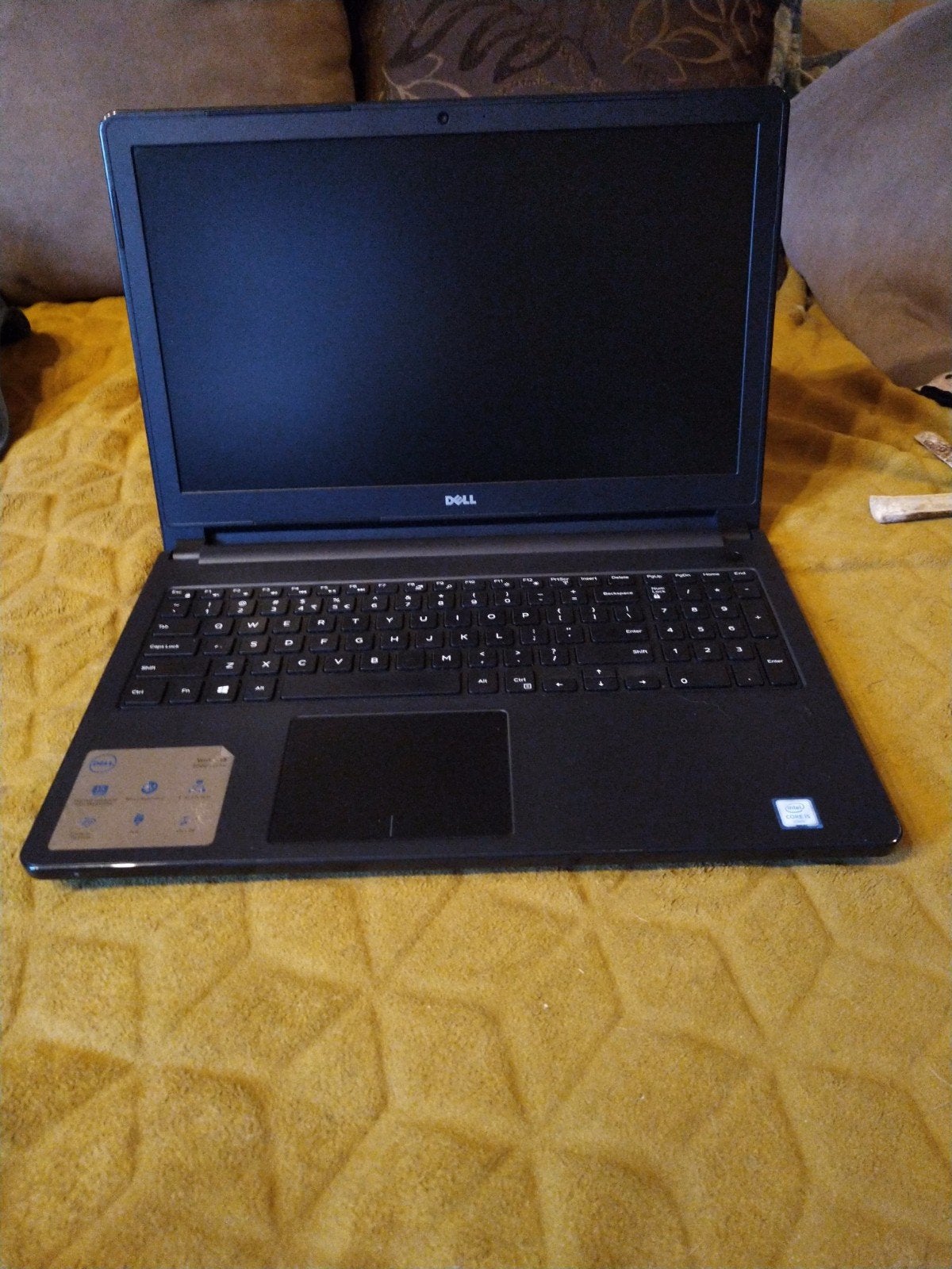 Dell Vostro 15 3000 series 16GB DDR4, Computers en Software, Met videokaart, 2 tot 3 Ghz, Intel(R) Core(TM) i5-6200U CPU @ 2.30GHz