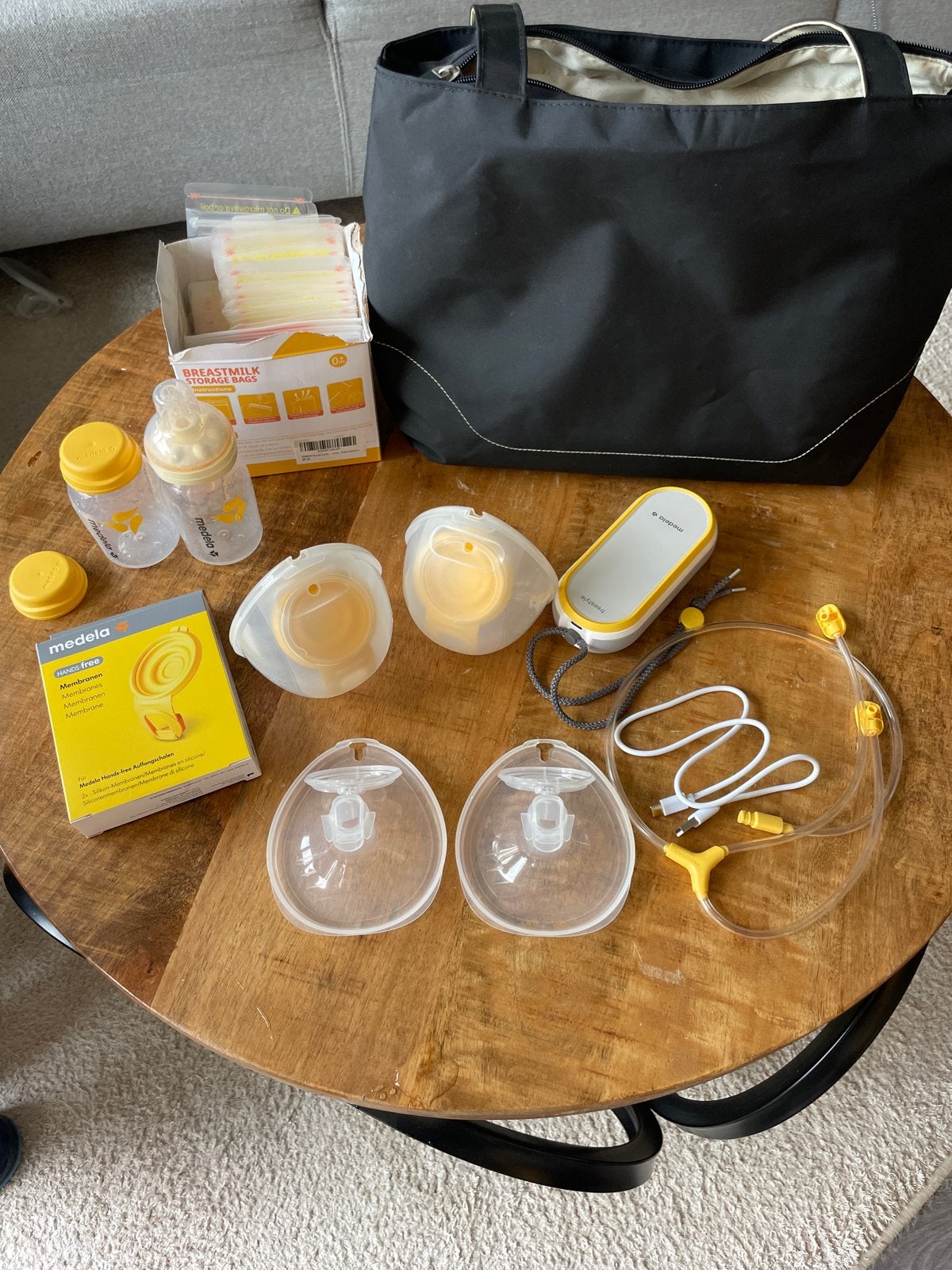 Medela Freestyle Handsfree Borstkolf complete Set met extras, Kinderen en Baby's, Inclusief tas, Medela, Borstkolf, Ophalen of Verzenden