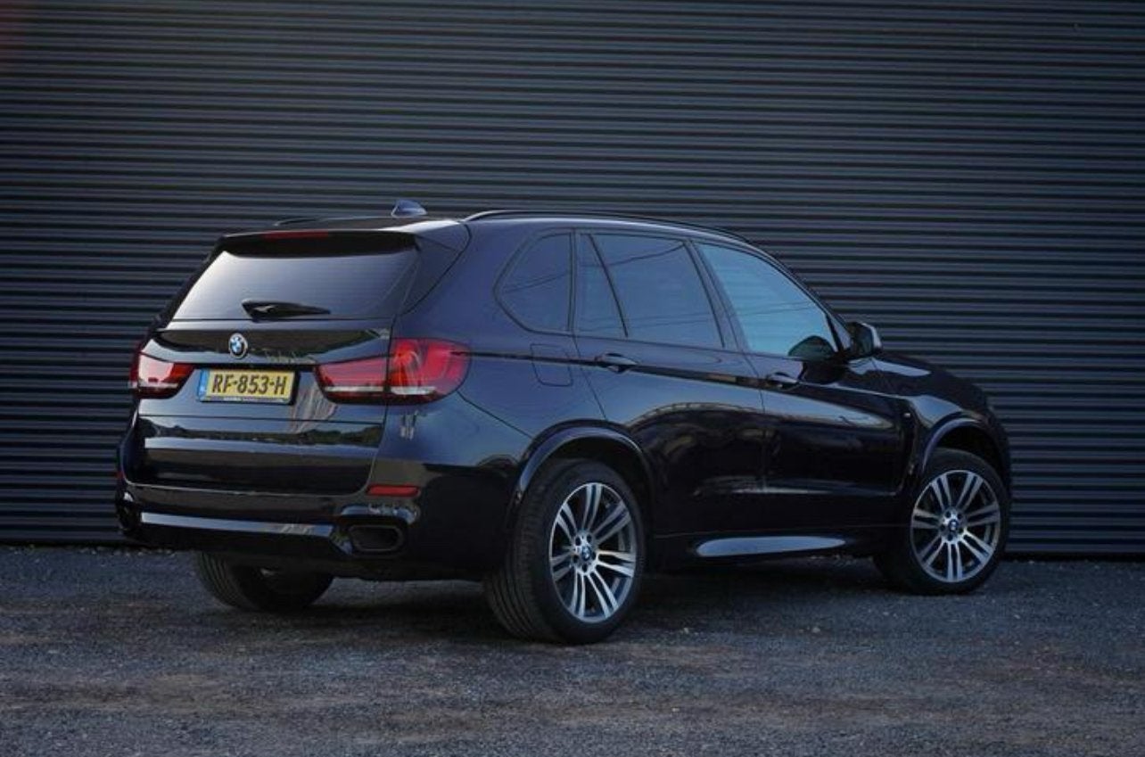 BMW X5 3.0 D M50d Xdrive AUT 2016 Zwart met Panoramadak, Automaat, 15 km/l, 2165 kg, X5