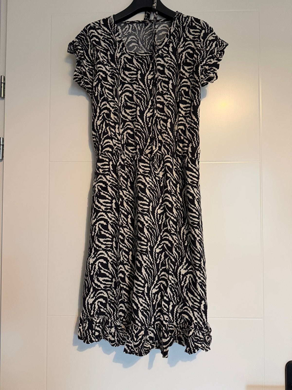Zwart-wit zebraprint jurk maat 40/L, Kleding | Dames, Maat 38/40 (M), Zwart, Ophalen of Verzenden, Zo goed als nieuw