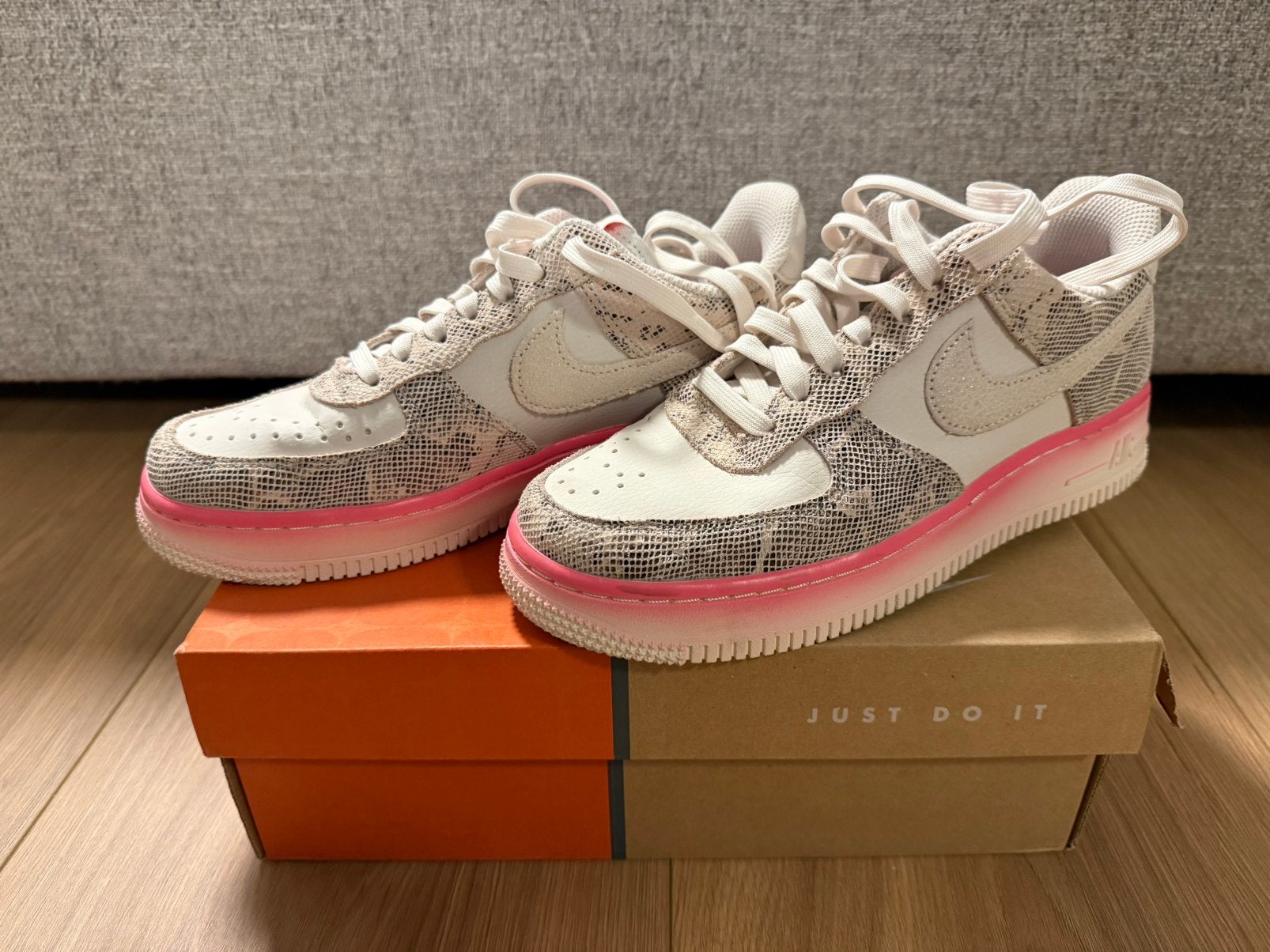 Nike Airforce 1, Ophalen of Verzenden, Zo goed als nieuw, Roze, Sneakers of Gympen