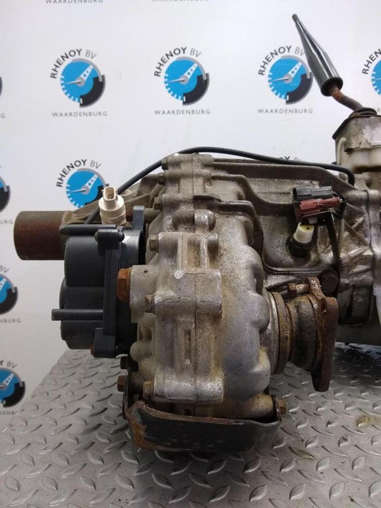 ISUZU D-MAX TUSSENBAK 2012, Auto-onderdelen, Ophalen of Verzenden, Gebruikt, Stiba lid