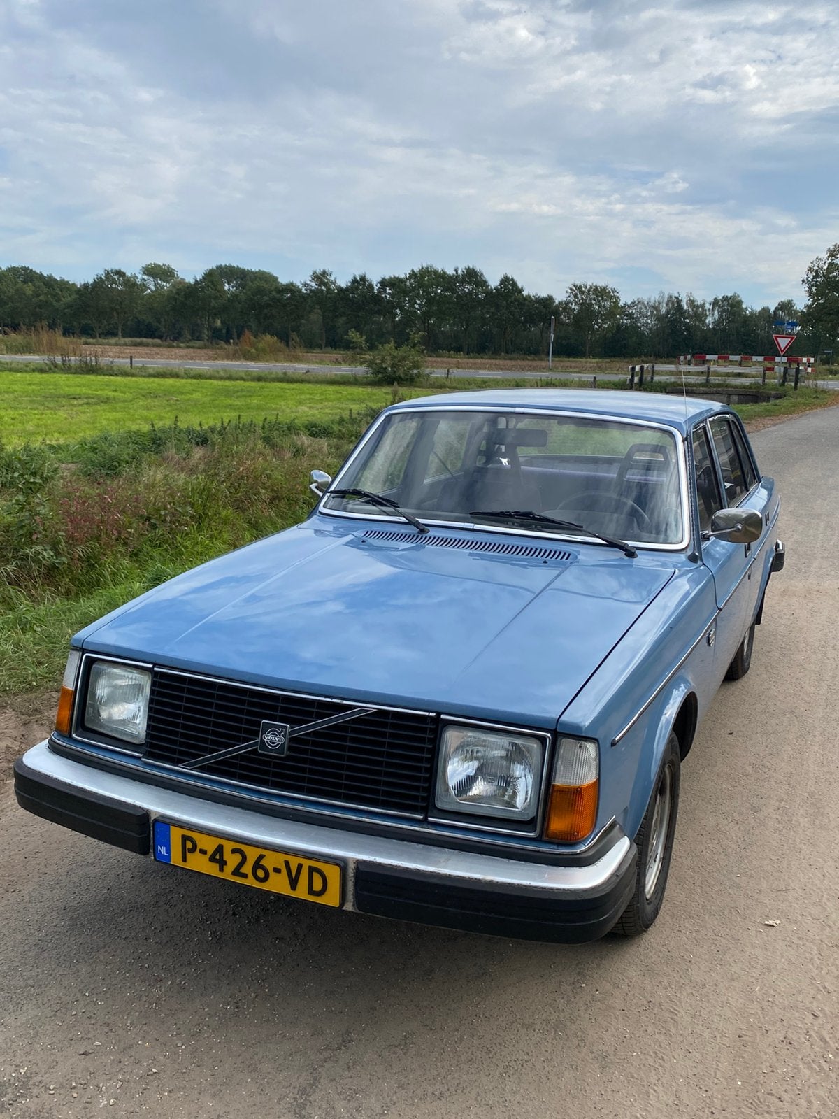 Volvo 244 belastingvrij lpg 2jaar apk, foto 4