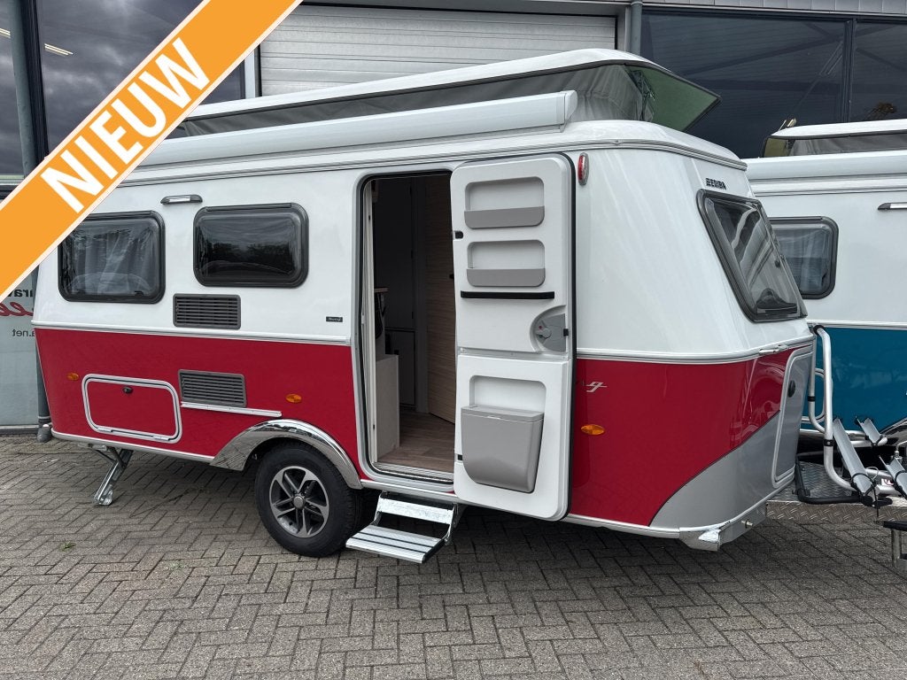 Eriba Touring 530 Tango Red 2025 Luifel/fietsendrager, Caravans en Kamperen, Standaardzit, Bedrijf, 4 tot 5 meter, Eriba