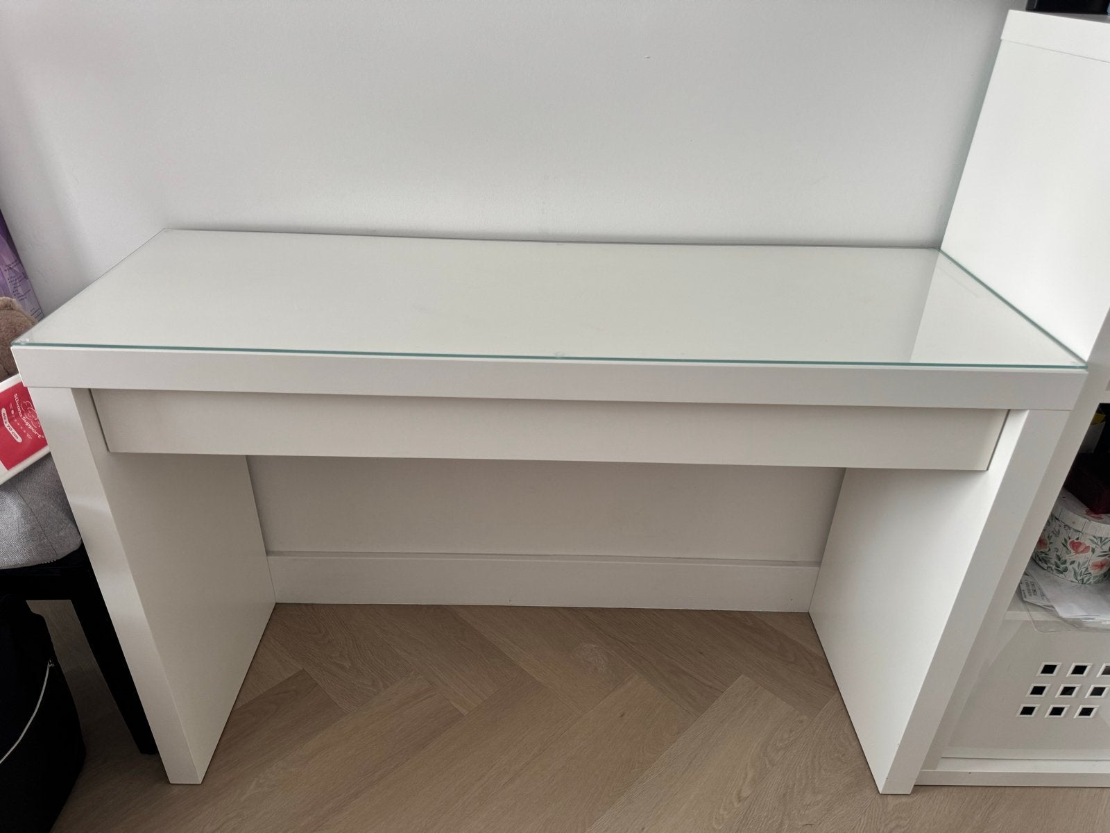 IKEA MALM toilettafel/bureau wit met glasplaat, Ophalen, 100 tot 150 cm, Zo goed als nieuw, Minder dan 100 cm
