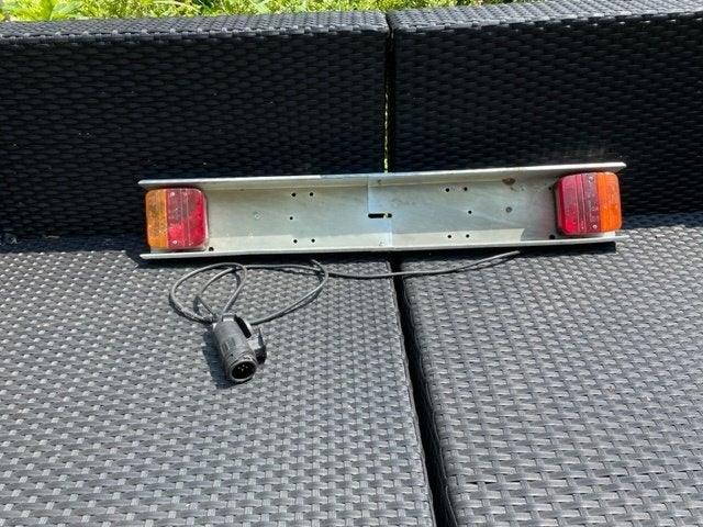 Kentekenhouder+ verlichting + een 7 punt polige aansluiting., Ophalen of Verzenden, Zo goed als nieuw
