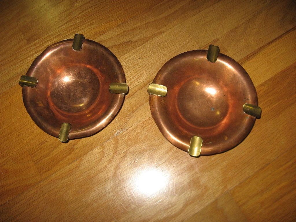 Asbakken roodkoper 2 stuks. Samen eur 8,00 bekijk ook mijn a, Ophalen of Verzenden, Gebruikt, Metaal