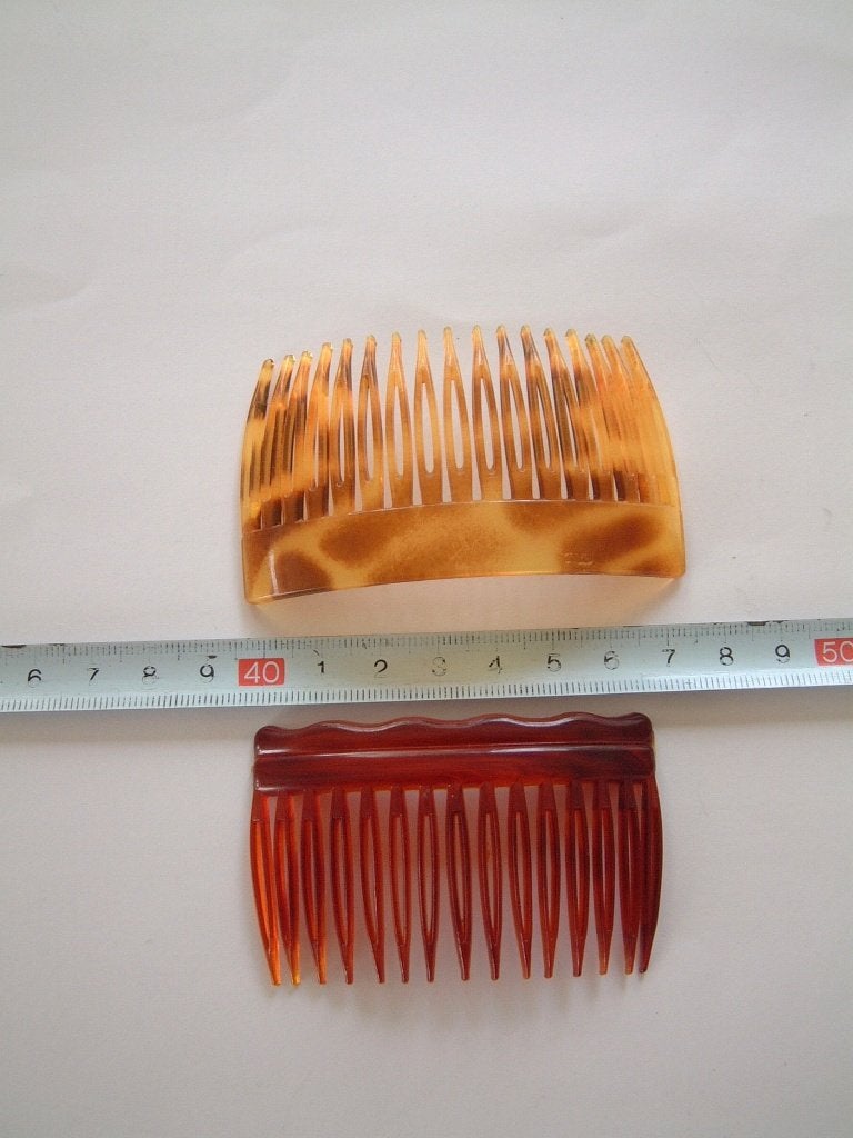 2 oude vintage haarkam haarkammen haarstekers, Ophalen of Verzenden, Gebruikt
