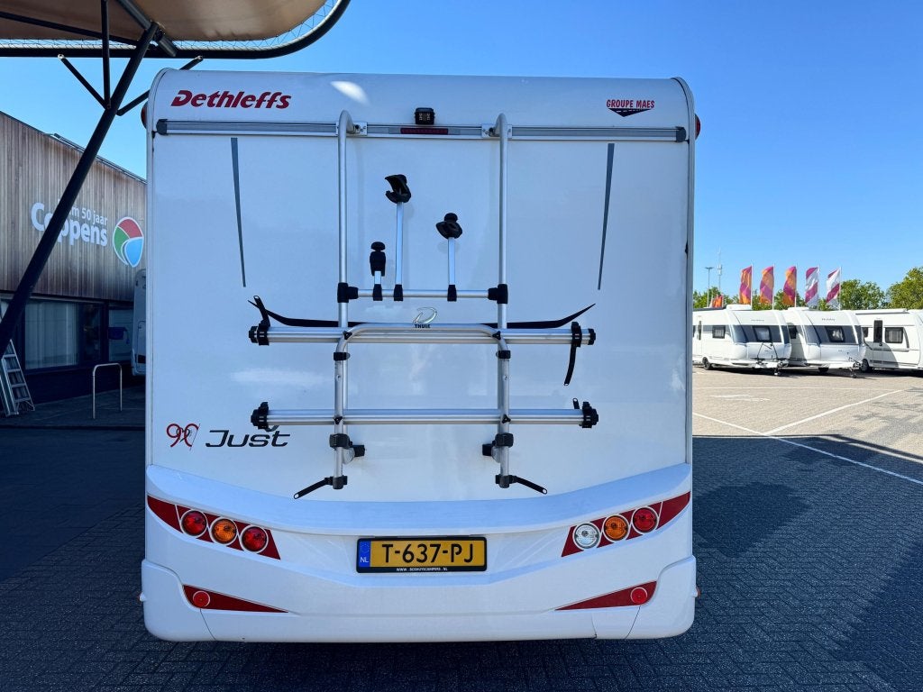 Dethleffs Just 90 T 7052 DBM 2021 enkele bedden + hefbed, Caravans en Kamperen, Standaard zit, Ringverwarming, Fiat, Airbags
