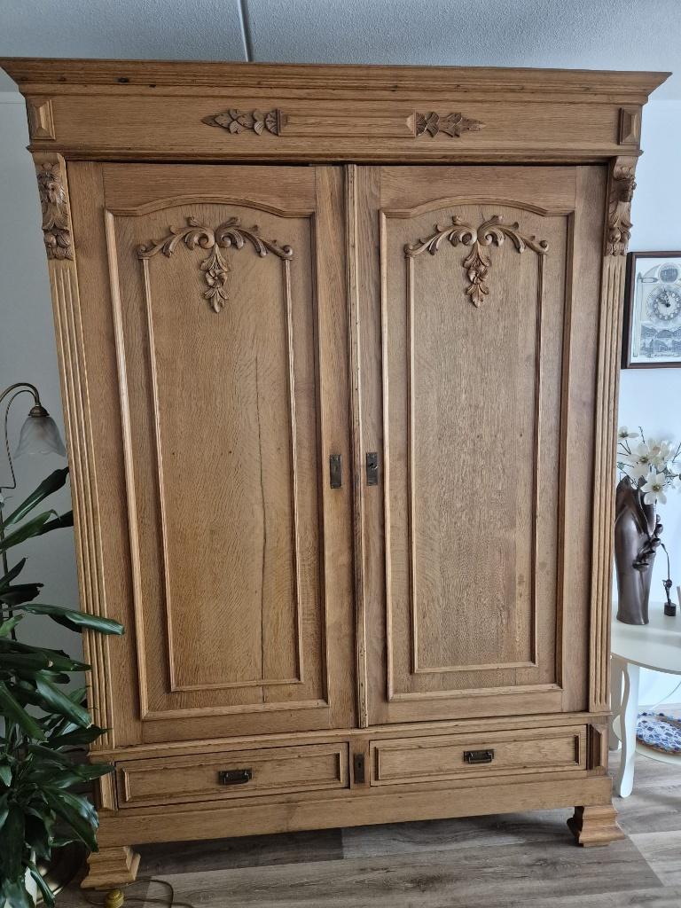 Antieke kast, Ophalen, Met plank(en), Gebruikt, 200 cm of meer