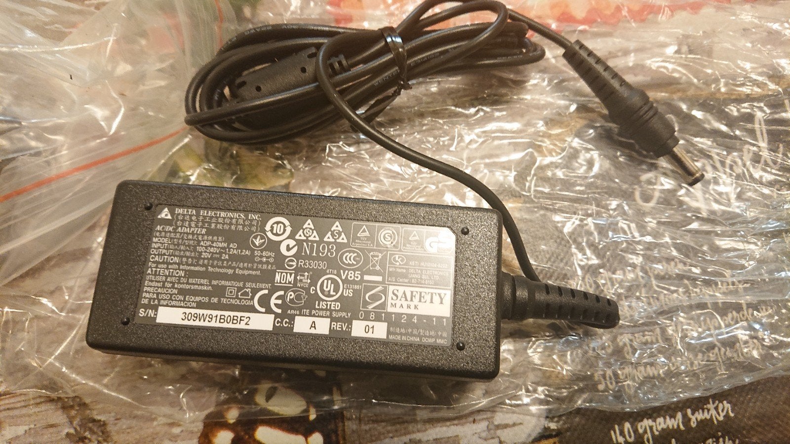 Delta 20 volt 2 ampere adapter nieuw, Ophalen of Verzenden, Nieuw, Delta Electronics