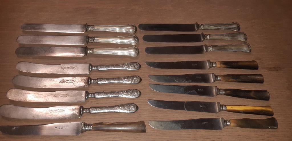 Vintage Solingen tafelmessen   16 stuks, Antiek en Kunst, Antiek | Bestek, Ophalen of Verzenden