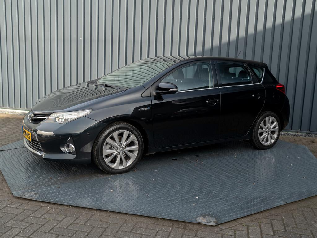 Toyota Auris 1.8 Hybrid Executive | Keyless | 17'' | Stoelve, 136 pk, Gebruikt, Zwart, 4 cilinders