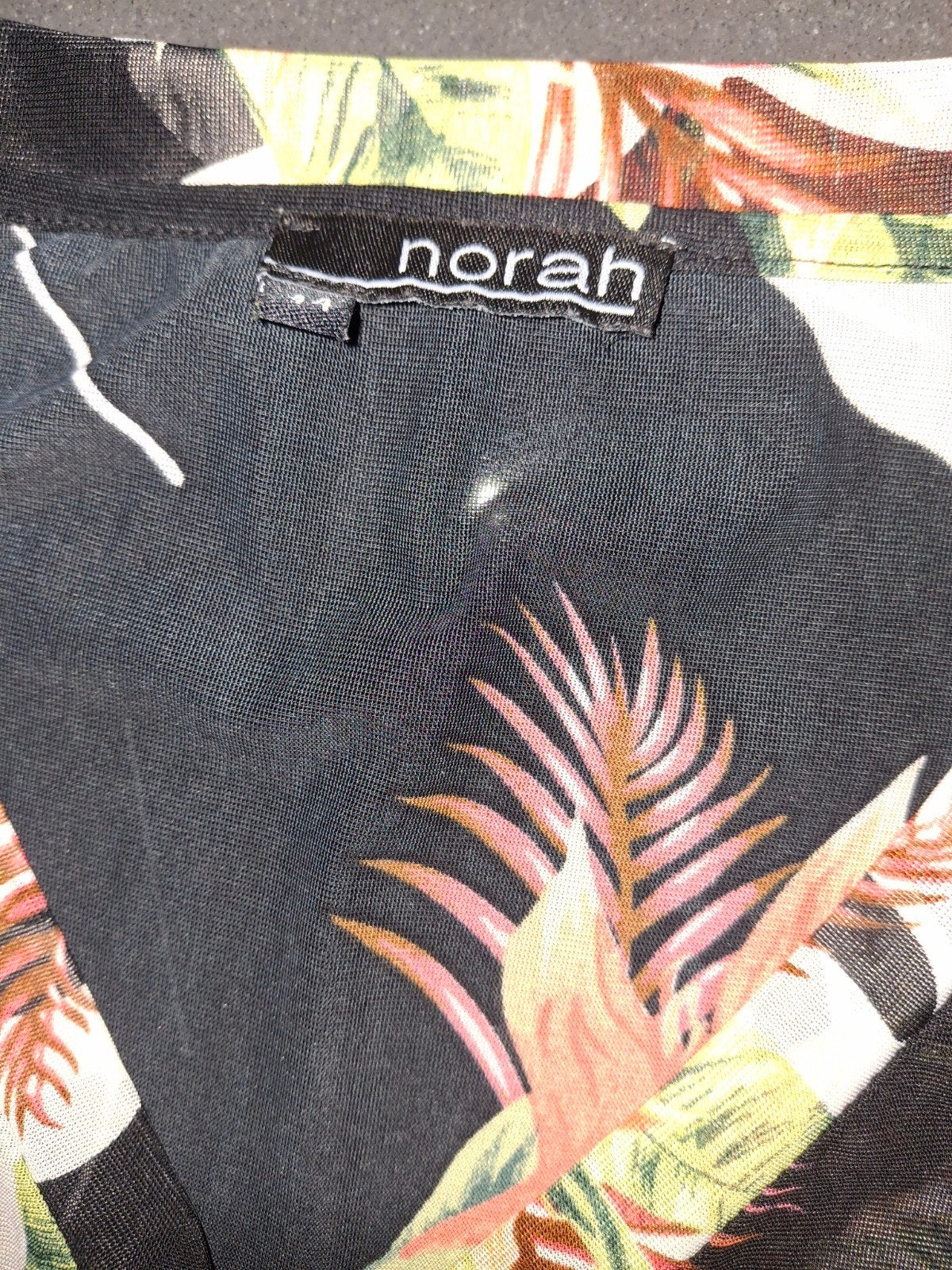 Norah top 44, Ophalen of Verzenden