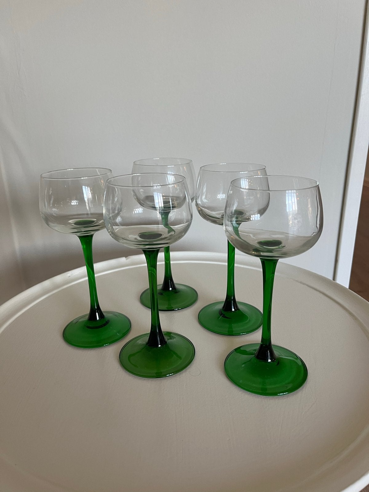 Set van 5 vintage wijnglazen met groene voet, Ophalen of Verzenden