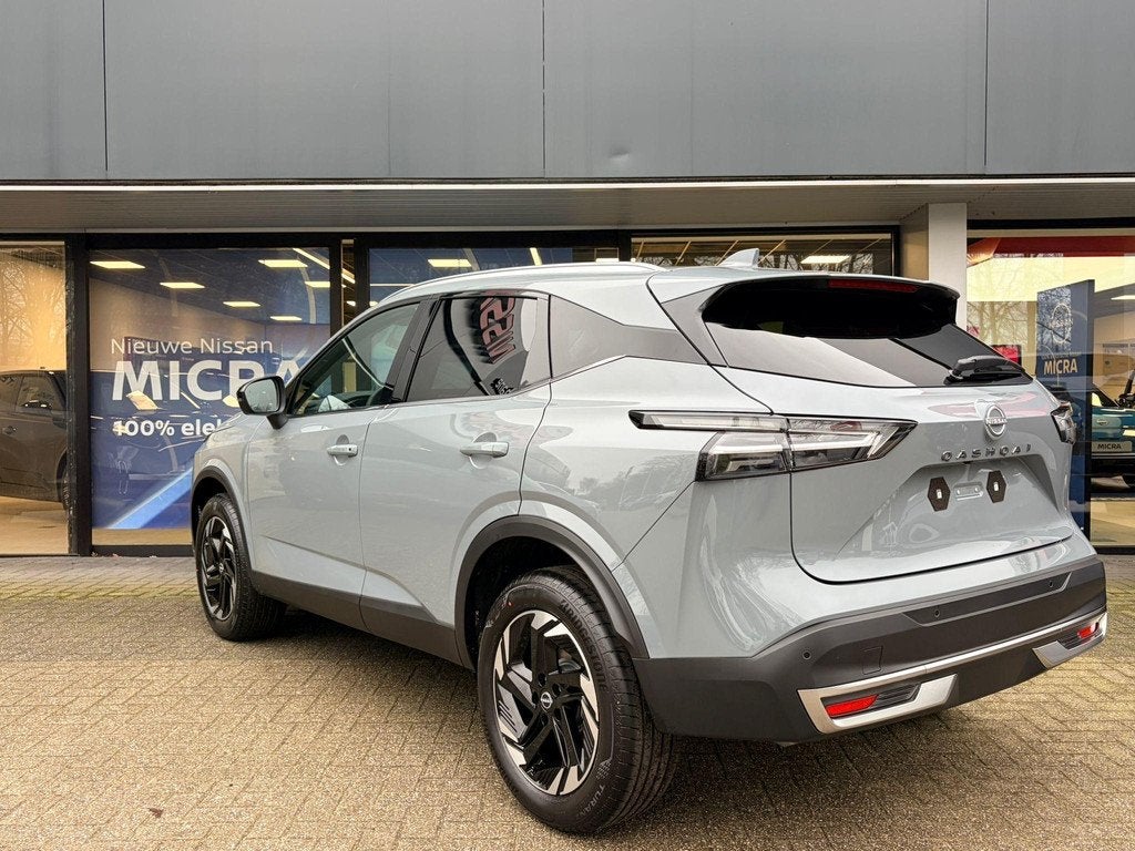 Nissan Qashqai 1.3 MHEV N-Connecta Nieuw uit voorraad leverb, Auto's, Nissan, Voorwielaandrijving, 1345 kg, Automatische klimaatregeling