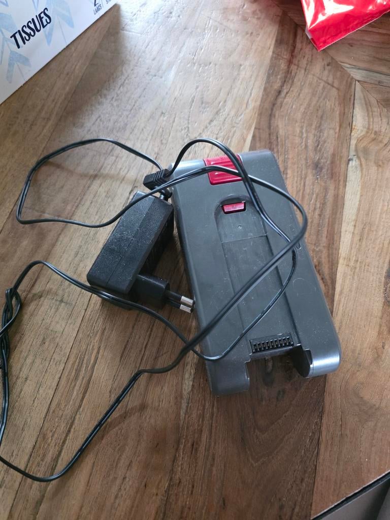 Vivid Green steelstofzuiger accu en oplader, Witgoed en Apparatuur, Onderdelen en Toebehoren, Ophalen, Zo goed als nieuw