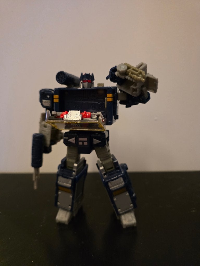 Transformers netflix soundwave, Overige generaties, Ophalen of Verzenden, Zo goed als nieuw