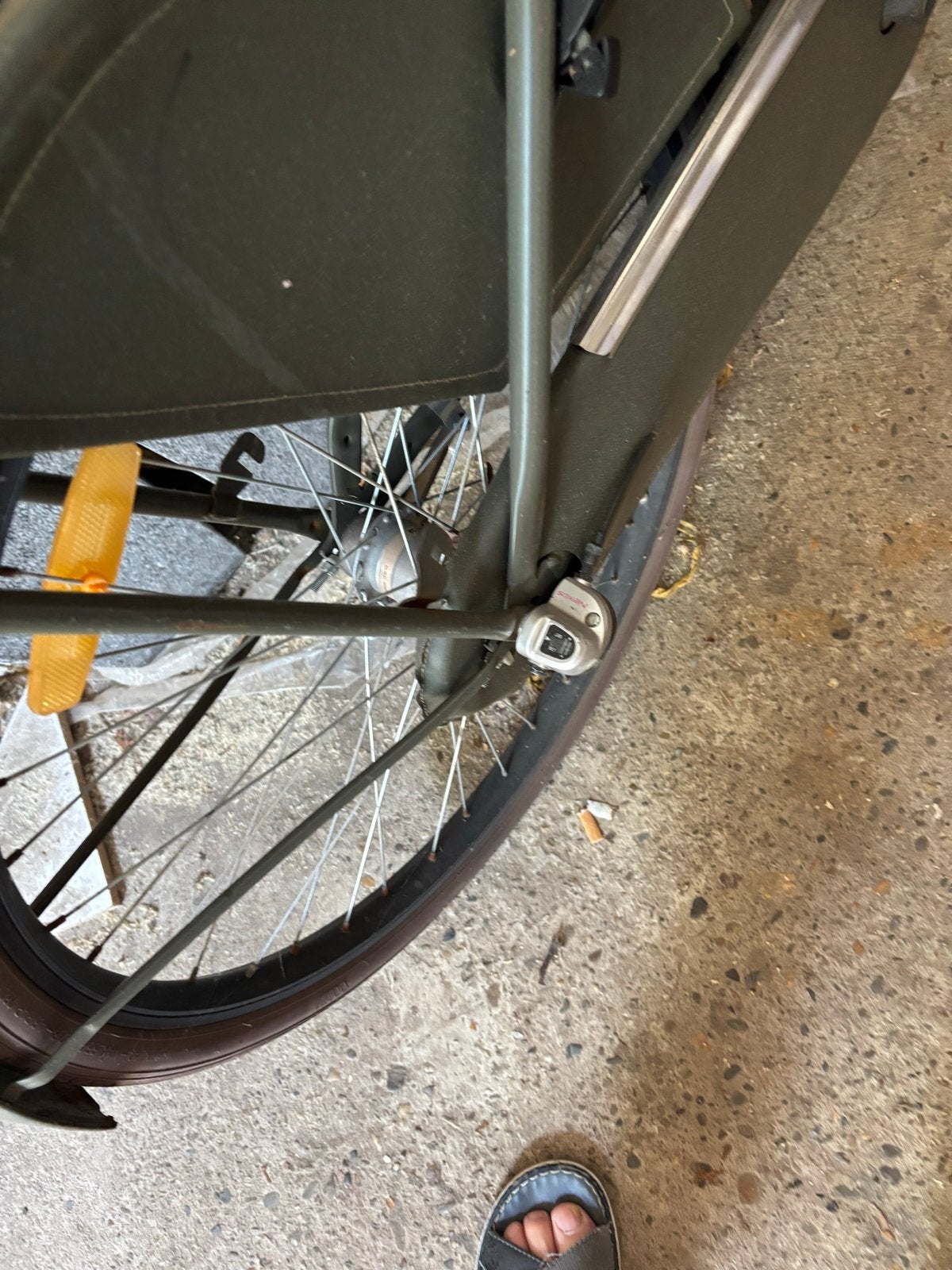 Polak Kinderfiets met krat voorop - Gebruikt, Ophalen of Verzenden, Gebruikt, Terugtraprem, 20 inch of meer