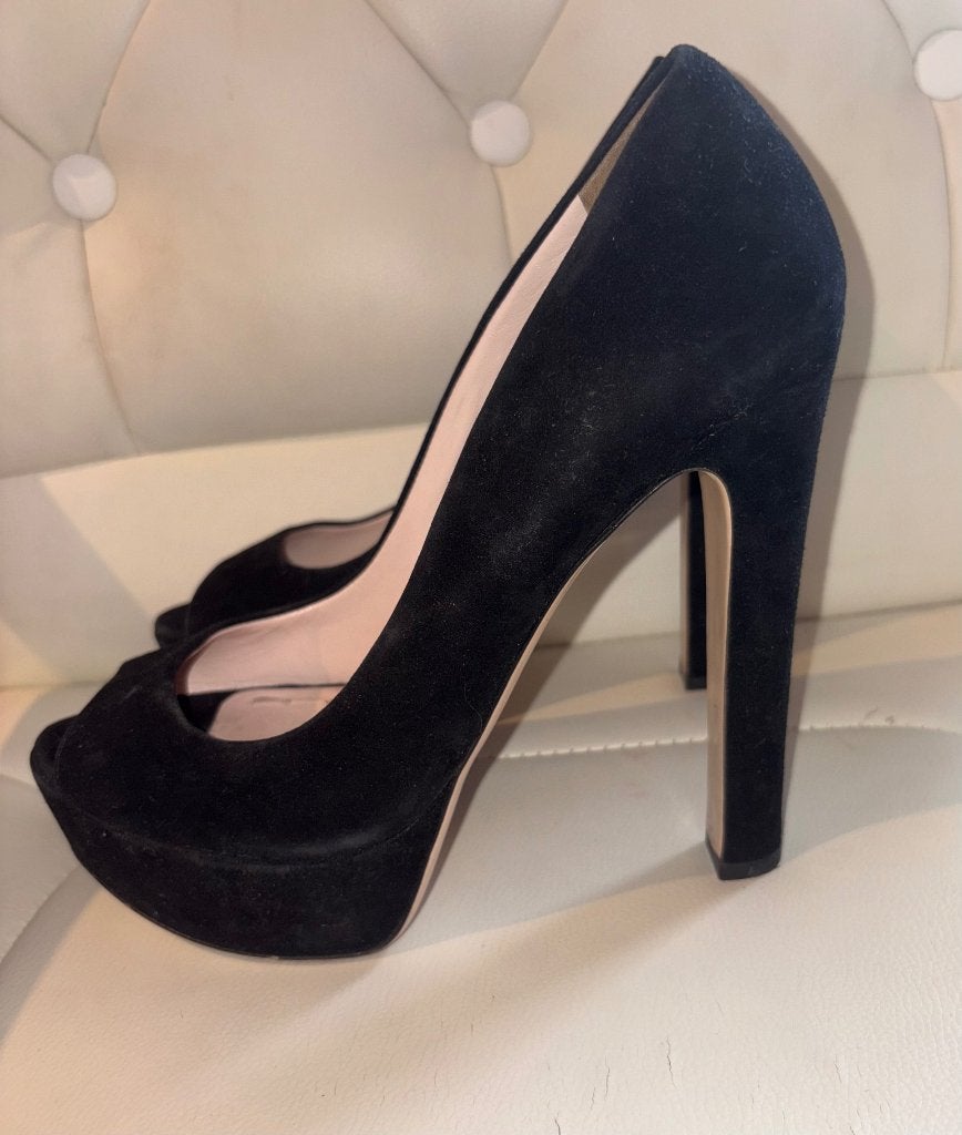 Miu miu suede hakken, Miu Miu, Pumps, Zwart, Ophalen of Verzenden