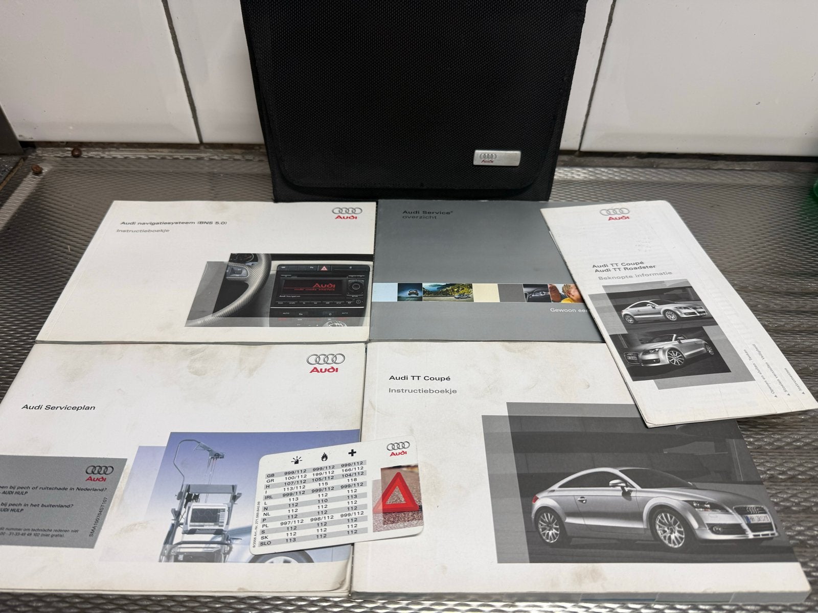 Audi TT Coupé Instructieboekje en Serviceplan 2006-2010 NL, Auto diversen, Ophalen of Verzenden