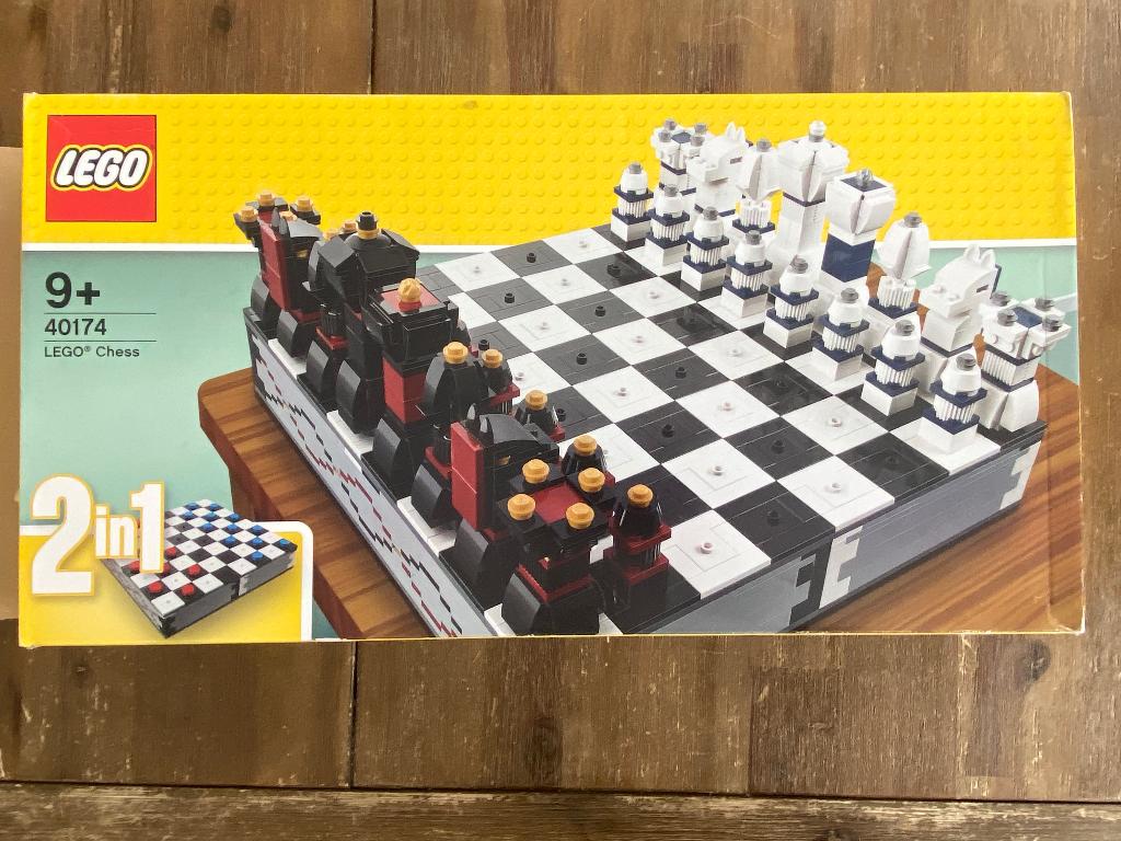 Lego 2 in 1 (chess and chekers), Kinderen en Baby's, Speelgoed | Duplo en Lego, Ophalen, Overige thema's, Lego, Zo goed als nieuw