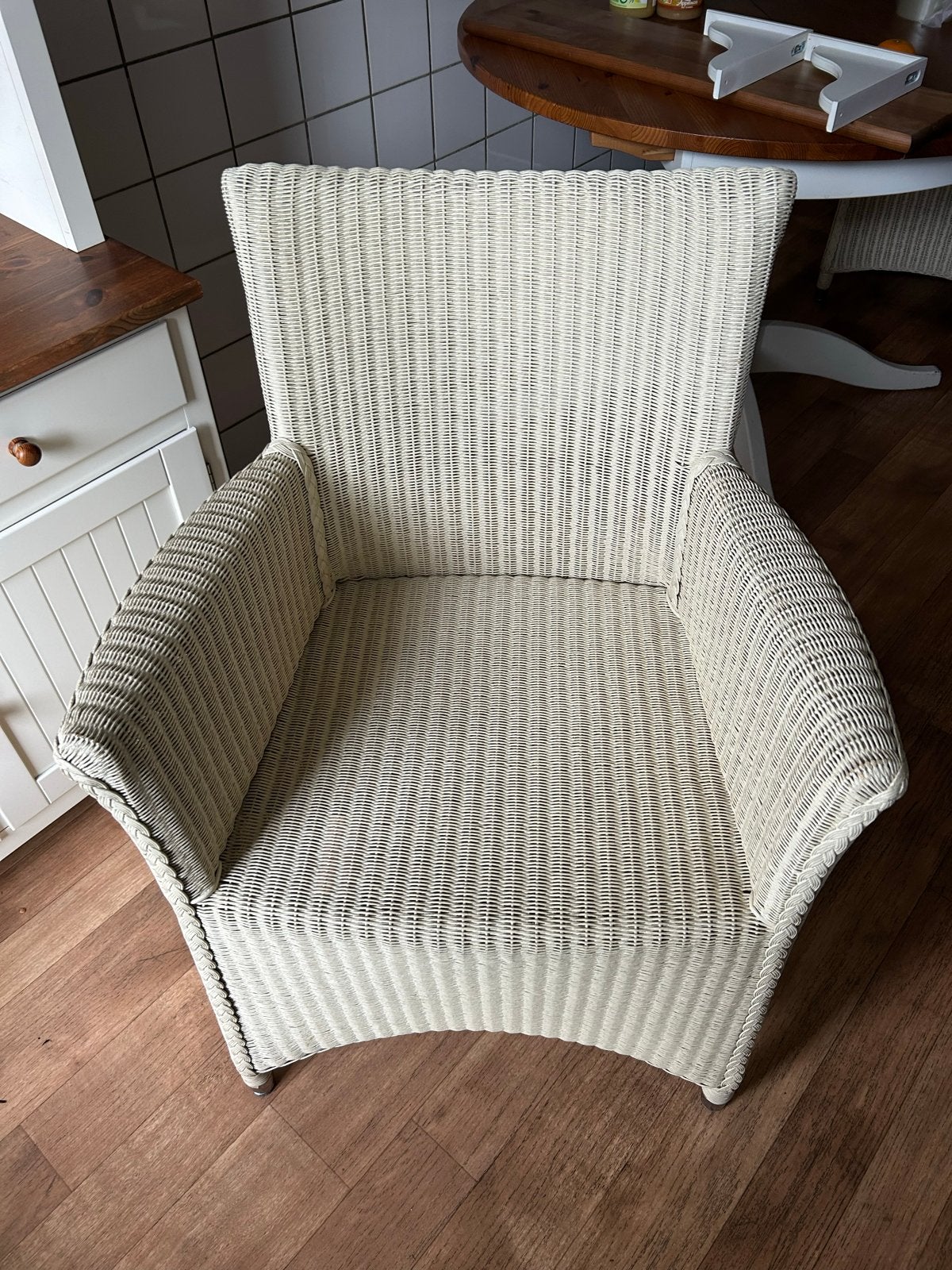 4 Lloyd Loom stoelen in nette staat gratis af te halen, Huis en Inrichting, Ophalen, Gebruikt, Overige kleuren, Riet of Rotan