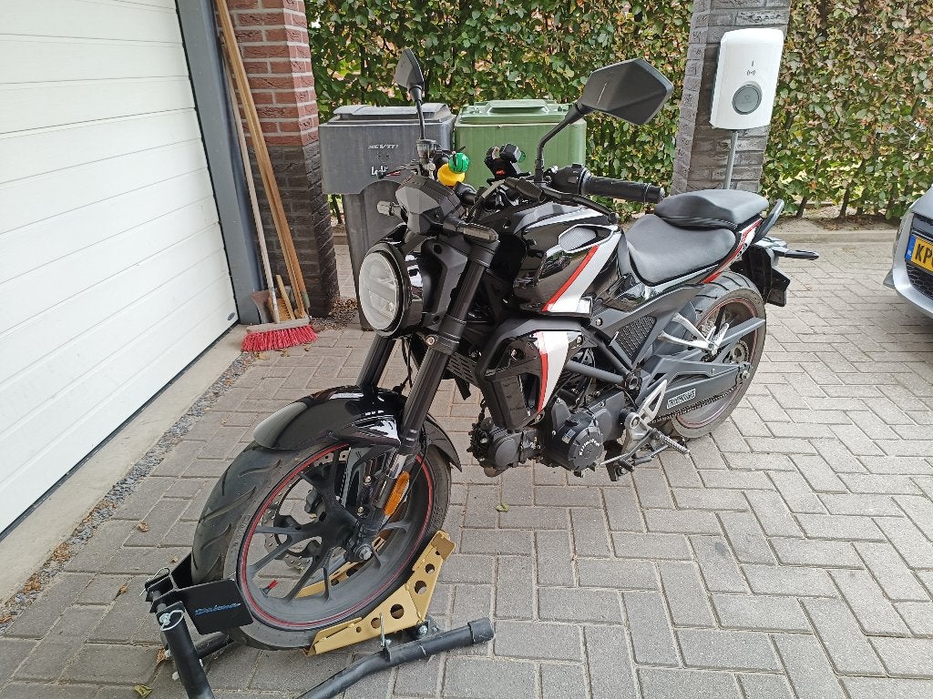 Killerbee F99 herenbrommer, loop of sloop, tekst GOED LEZEN, Fietsen en Brommers, Brommers | Overige merken, Ophalen, Gebruikt