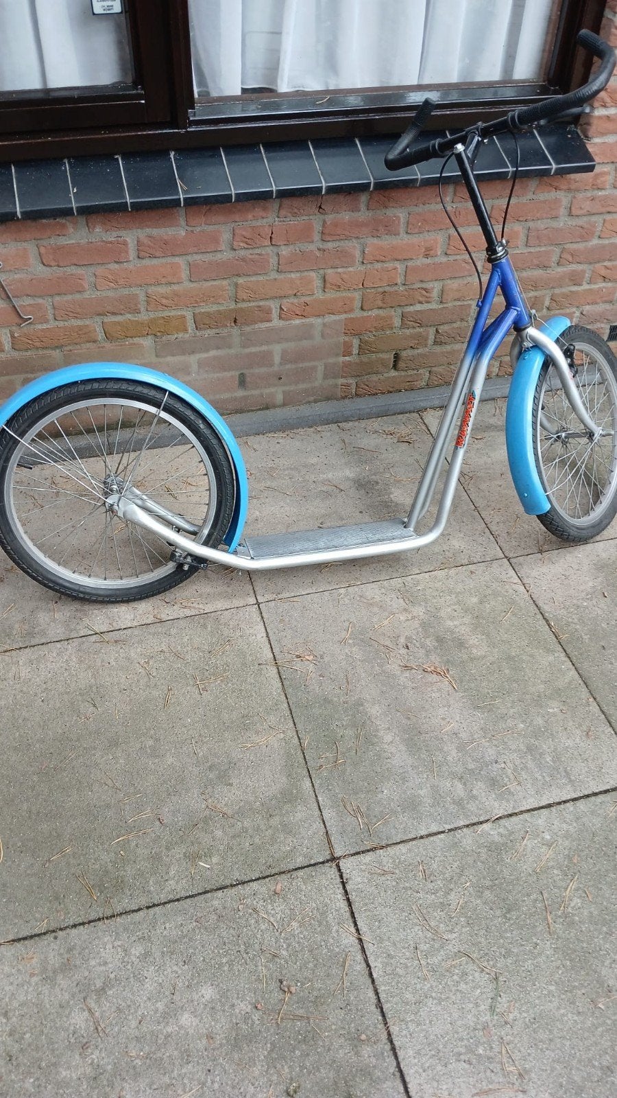 Grote step voor grote kids/volwassenen,  met luchtbanden en, Ophalen, Gebruikt, Gewone step