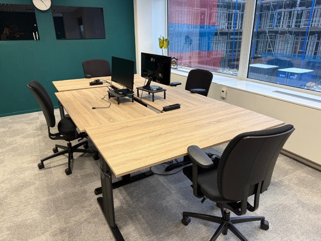 Complete kantoorinventaris – bureaus, stoelen, tafels etc., Zakelijke goederen, Kantoor en Winkelinrichting | Kantoormeubilair en Inrichting