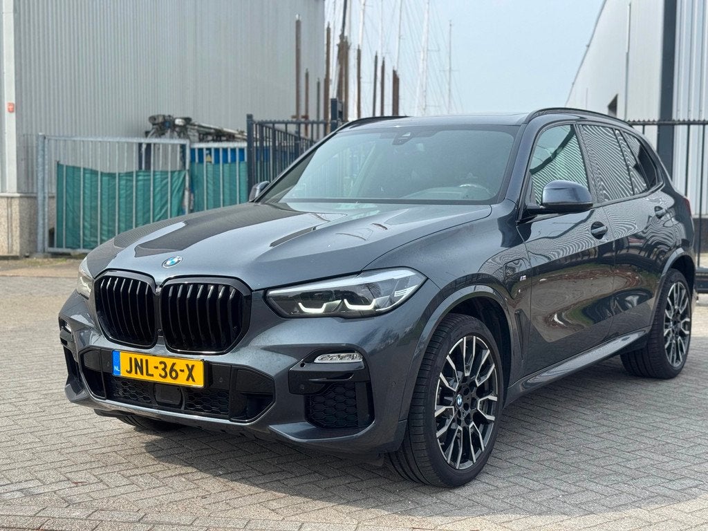 BMW X5 XDrive45e High Executive M-Pakket Pano Navi Camera Vo, Gebruikt, Vierwielaandrijving, Hybride Elektrisch/Benzine, 2998 cc