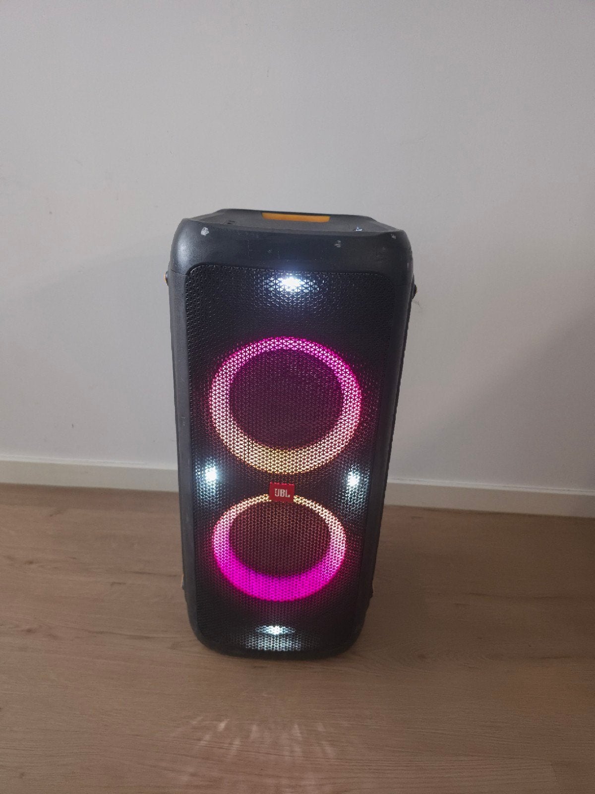 JBL Partybox 300 - Krachtig Geluid met Gebruikssporen, Audio, Tv en Foto, Luidsprekers, Gebruikt, JBL, Bluetooth, Party speaker